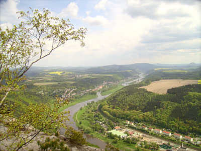 Datei:Lilienstein aussicht 2 000.jpg
